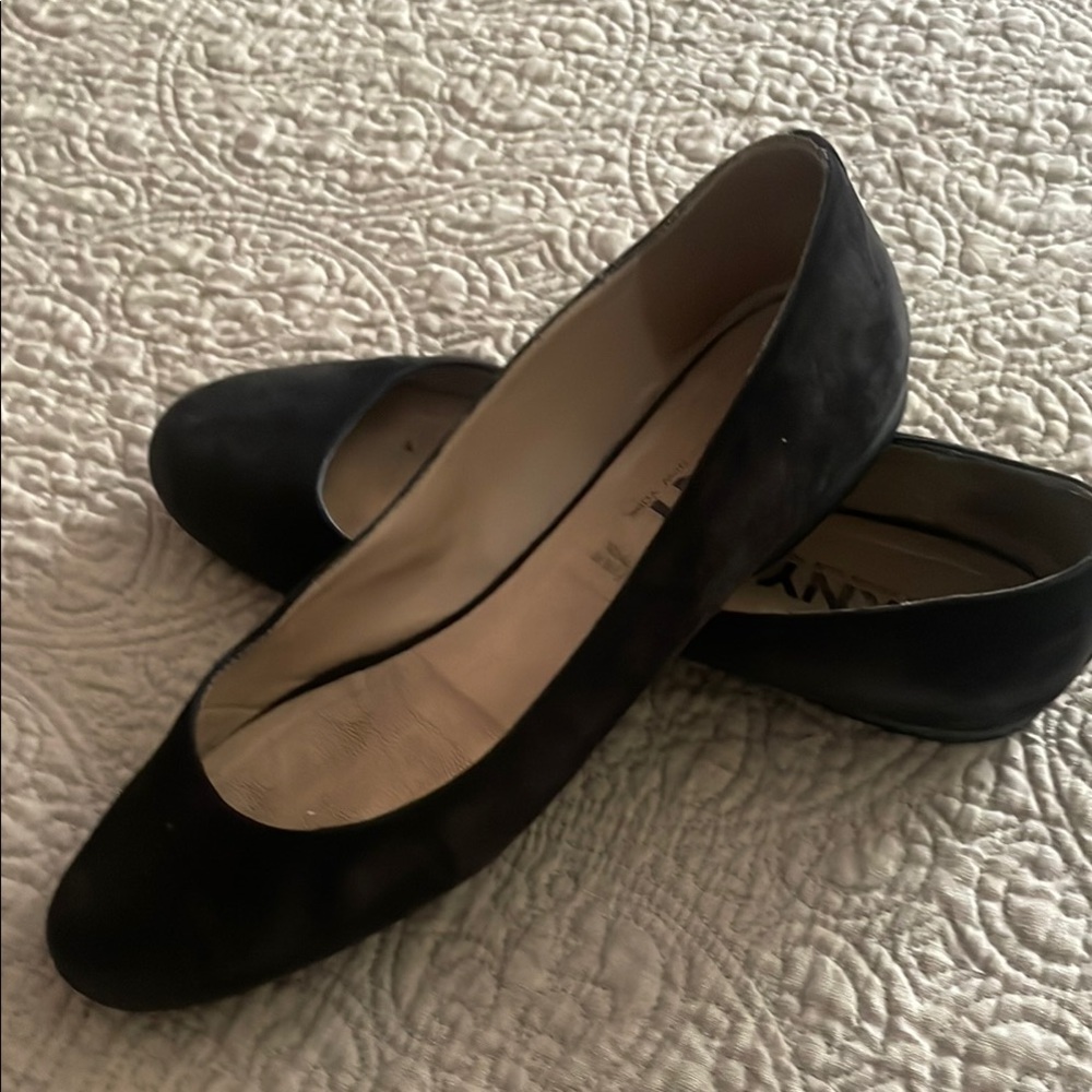 DKNY Suede Black Ballet Flats Elegant Design